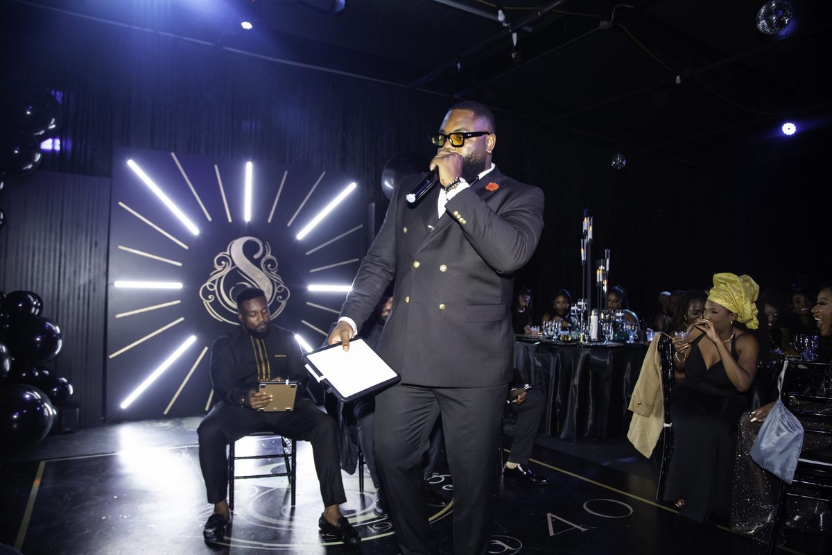 Alex on the mic, moment 5